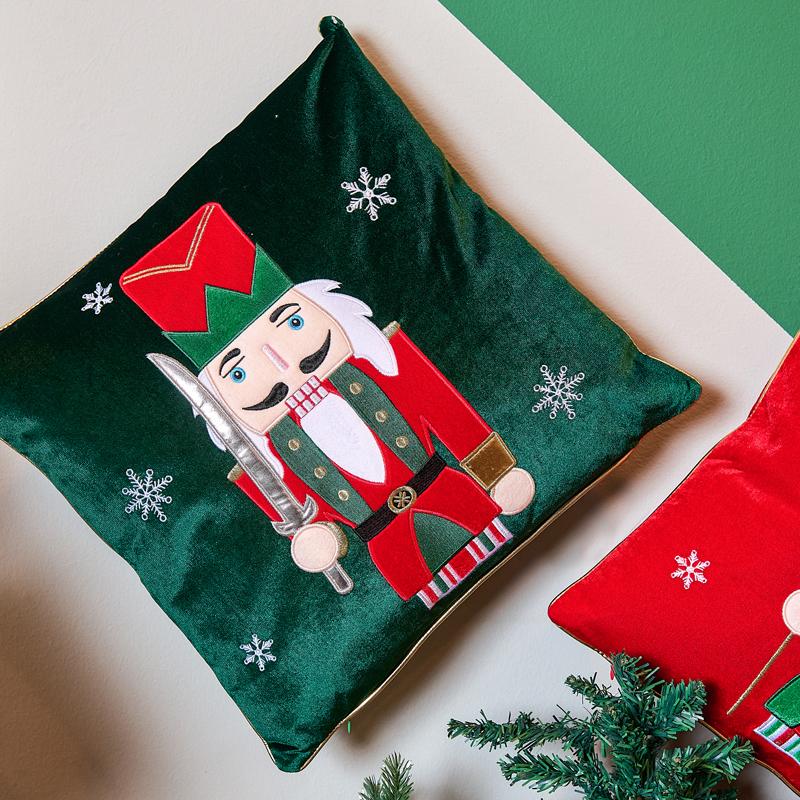 ΧΡΙΣΤΟΥΓΕΝΝΙΑΤΙΚΟ ΔΙΑΚΟΣΜΗΤΙΚΟ ΜΑΞΙΛΑΡΙ "ΚΑΡΥΟΘΡΑΥΣΤΗΣ" Fylliana FL133 ΚΟΚΚΙΝΟ-ΠΡΑΣΙΝΟ-ΛΕΥΚΟ 42x42x5